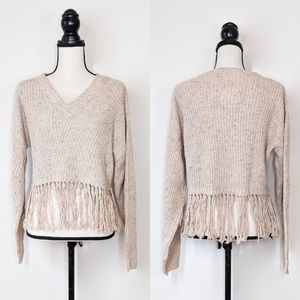 🦋LAST🦋 NWT Storia Speckled Fringe Hem Sweater